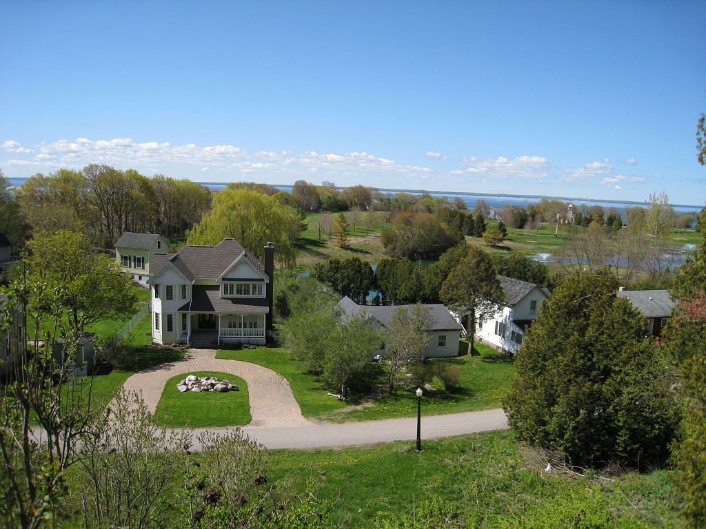 Mackinaw Island Area May 2008 0421.jpg - May 24 2008 a trip to Mackinac City for a 5 M race and a visit to Mackinac Island. A day to the UP, Paradise, Whitefish Point and Tahquamen Falls. This was followed by trips to Petoskey and Charlevoix.